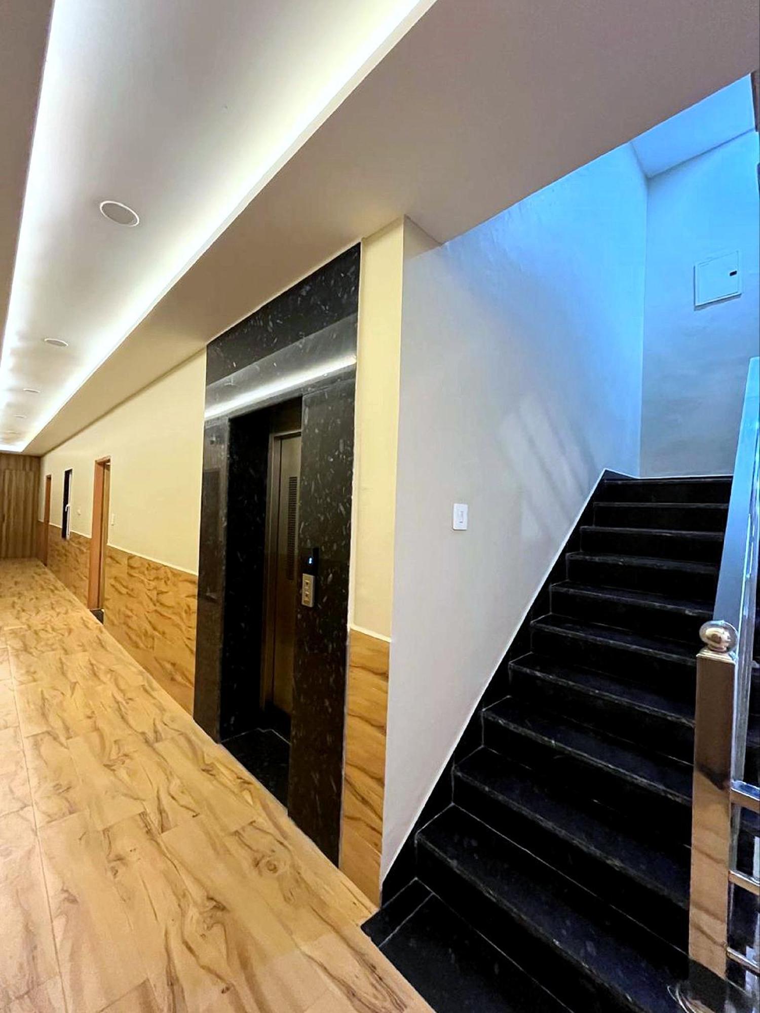 Hotel Vrinda Niddhivan ! Fully Ac, Prem Mandir At Walking Distance ! Just Near The Iskcon Temple Vrindavan Bagian luar foto